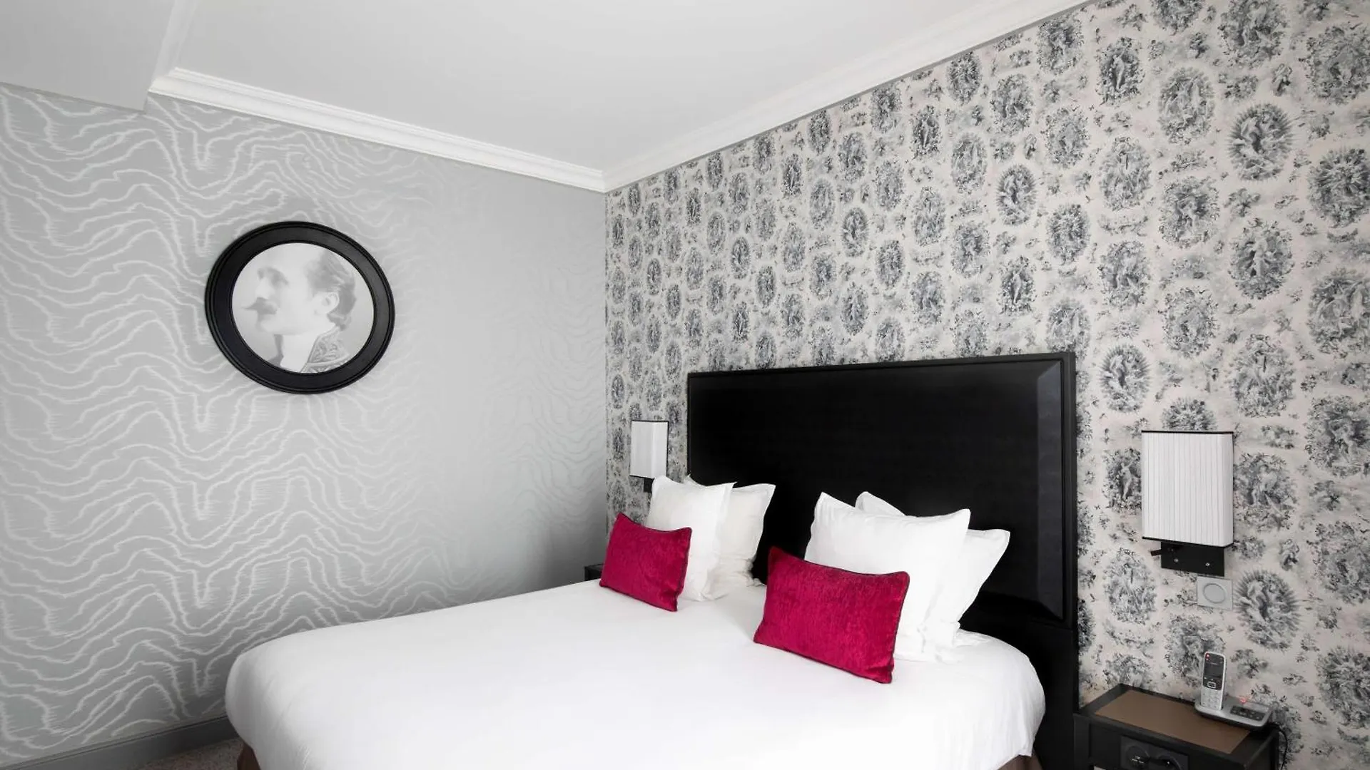 **** Hotel Maison Astor Paris, Curio Collection By Hilton France
