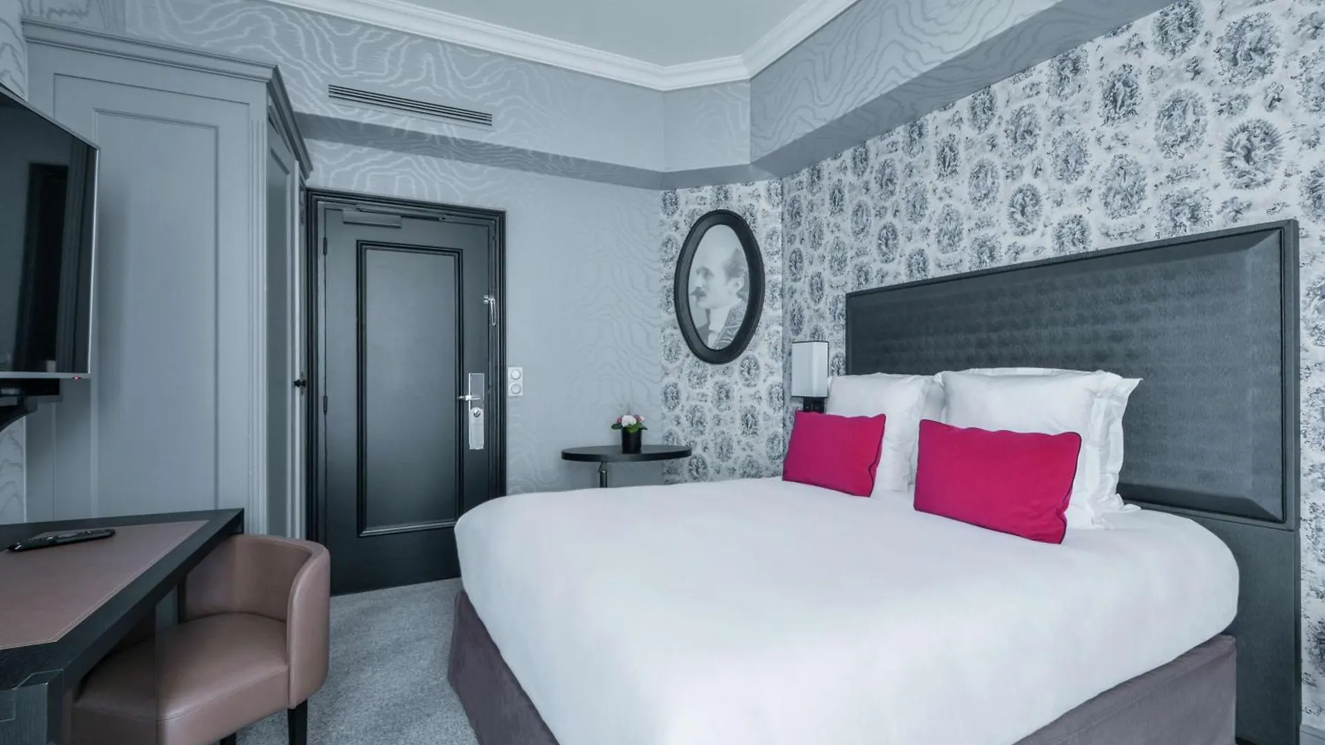 Hotel Maison Astor Paris, Curio Collection By Hilton