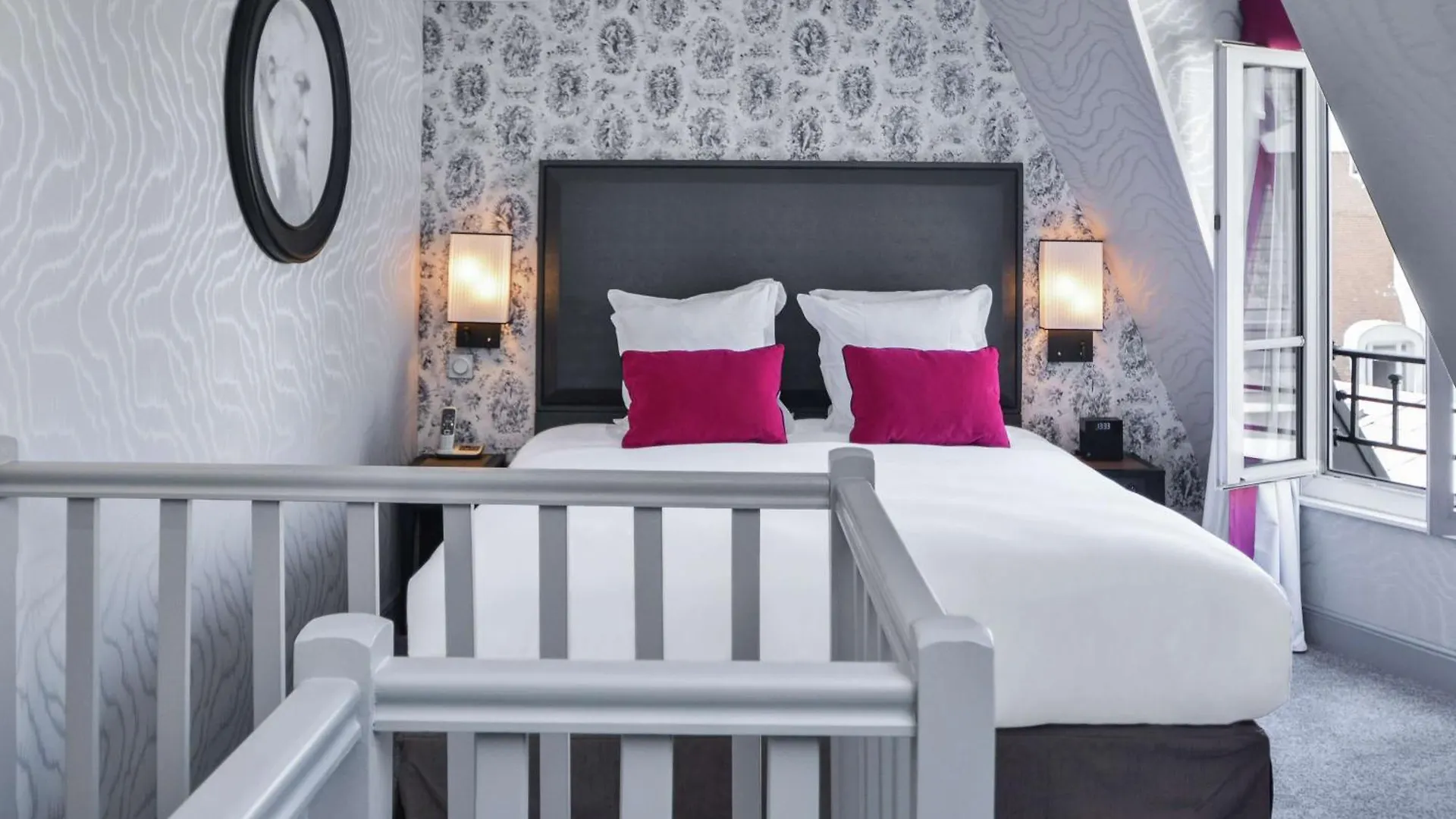 Hotel Maison Astor Paris, Curio Collection By Hilton