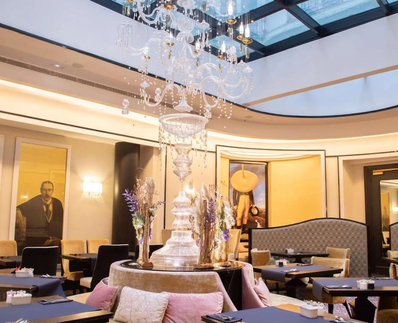 ****  Maison Astor Paris, Curio Collection By Hilton Hotel France