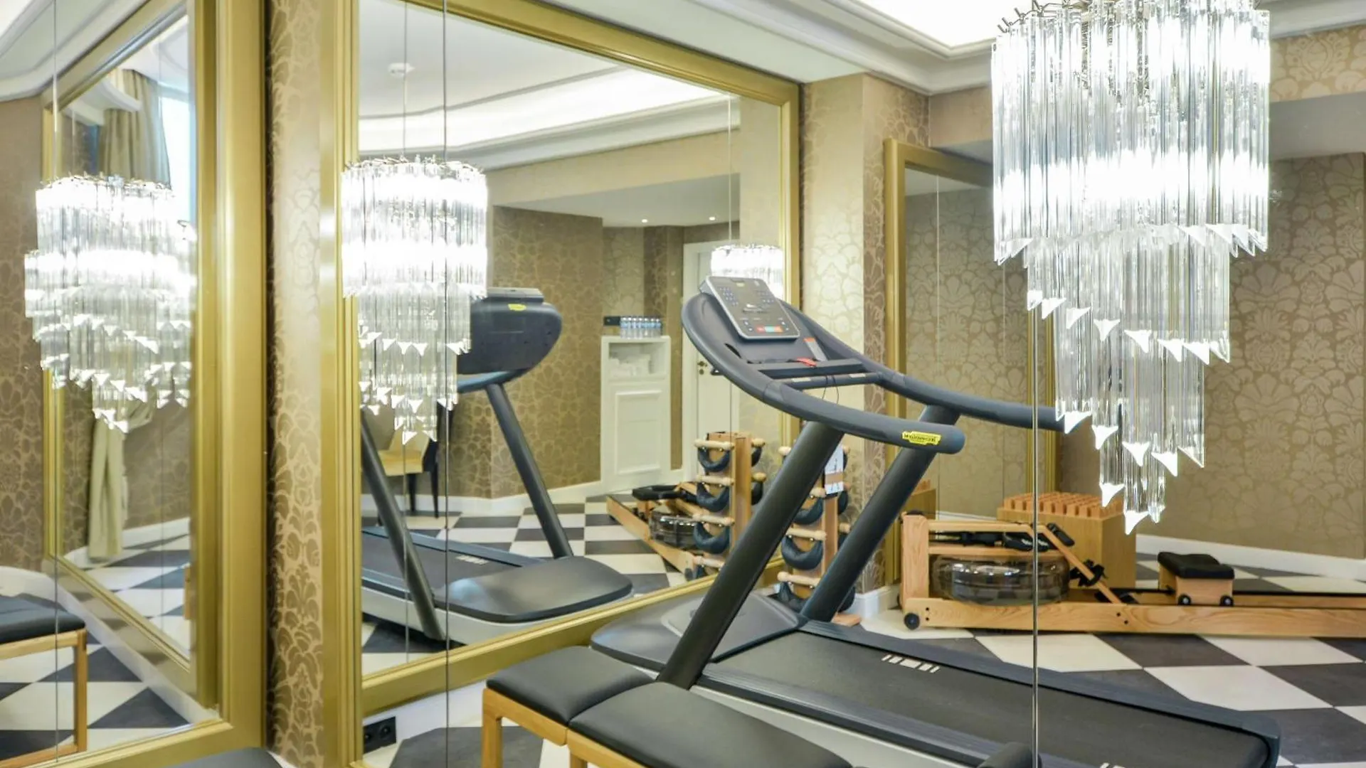 Maison Astor Paris, Curio Collection By Hilton Paris