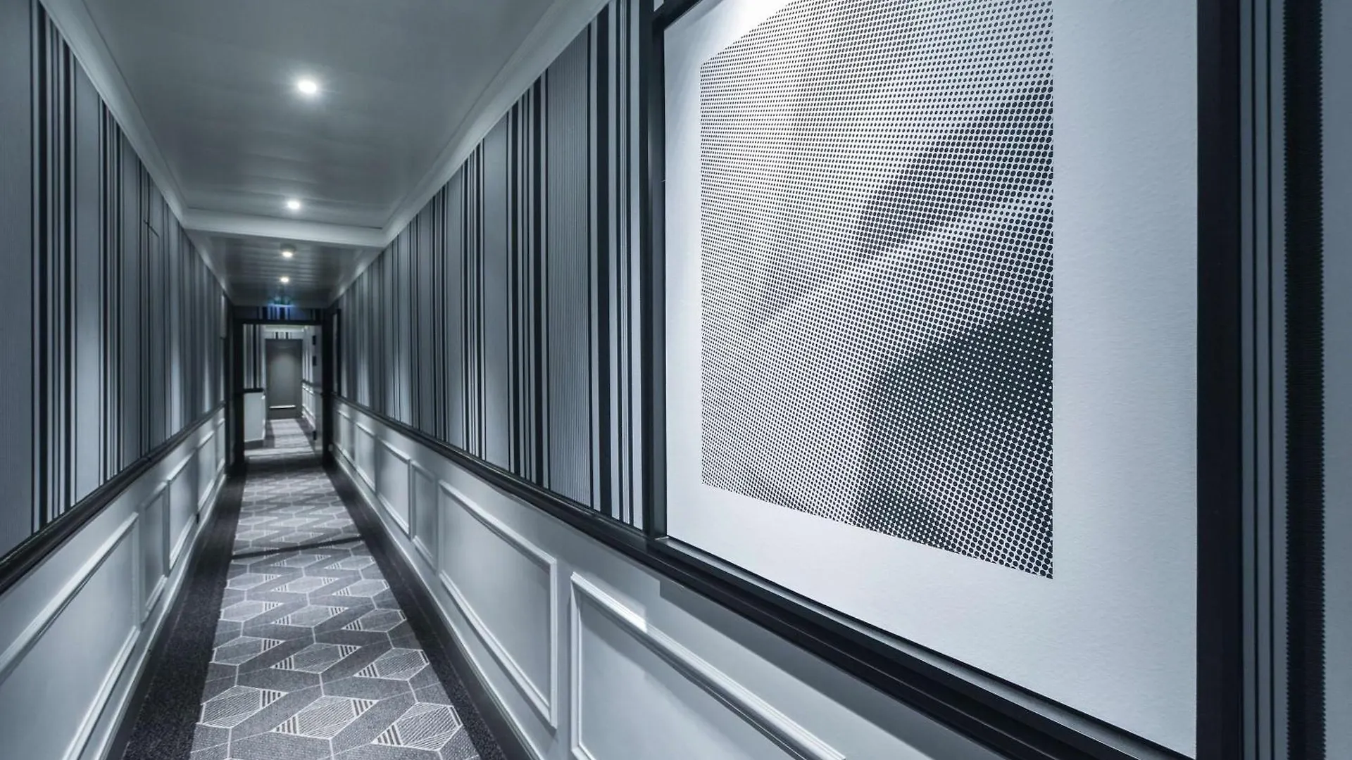 Hotel Maison Astor Paris, Curio Collection By Hilton