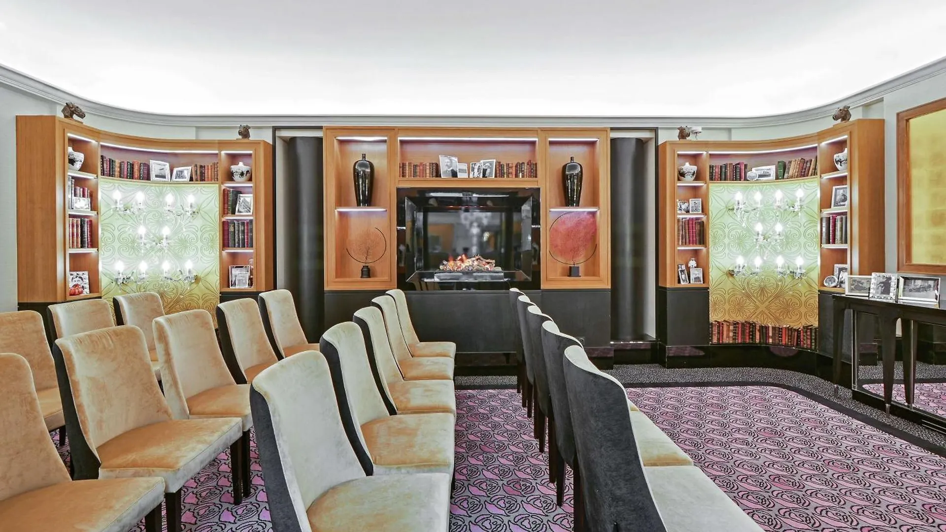 Hotel Maison Astor Paris, Curio Collection By Hilton