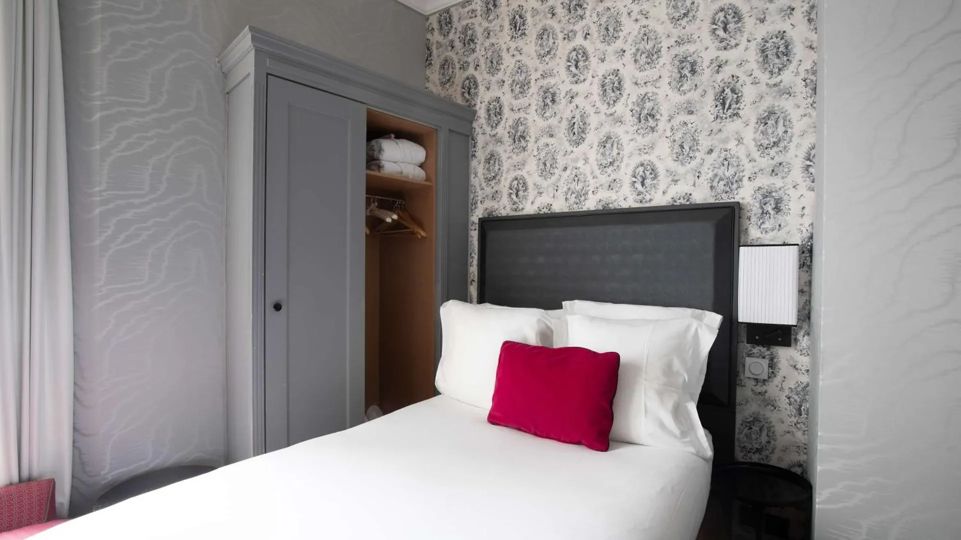Hotel Maison Astor Paris, Curio Collection By Hilton