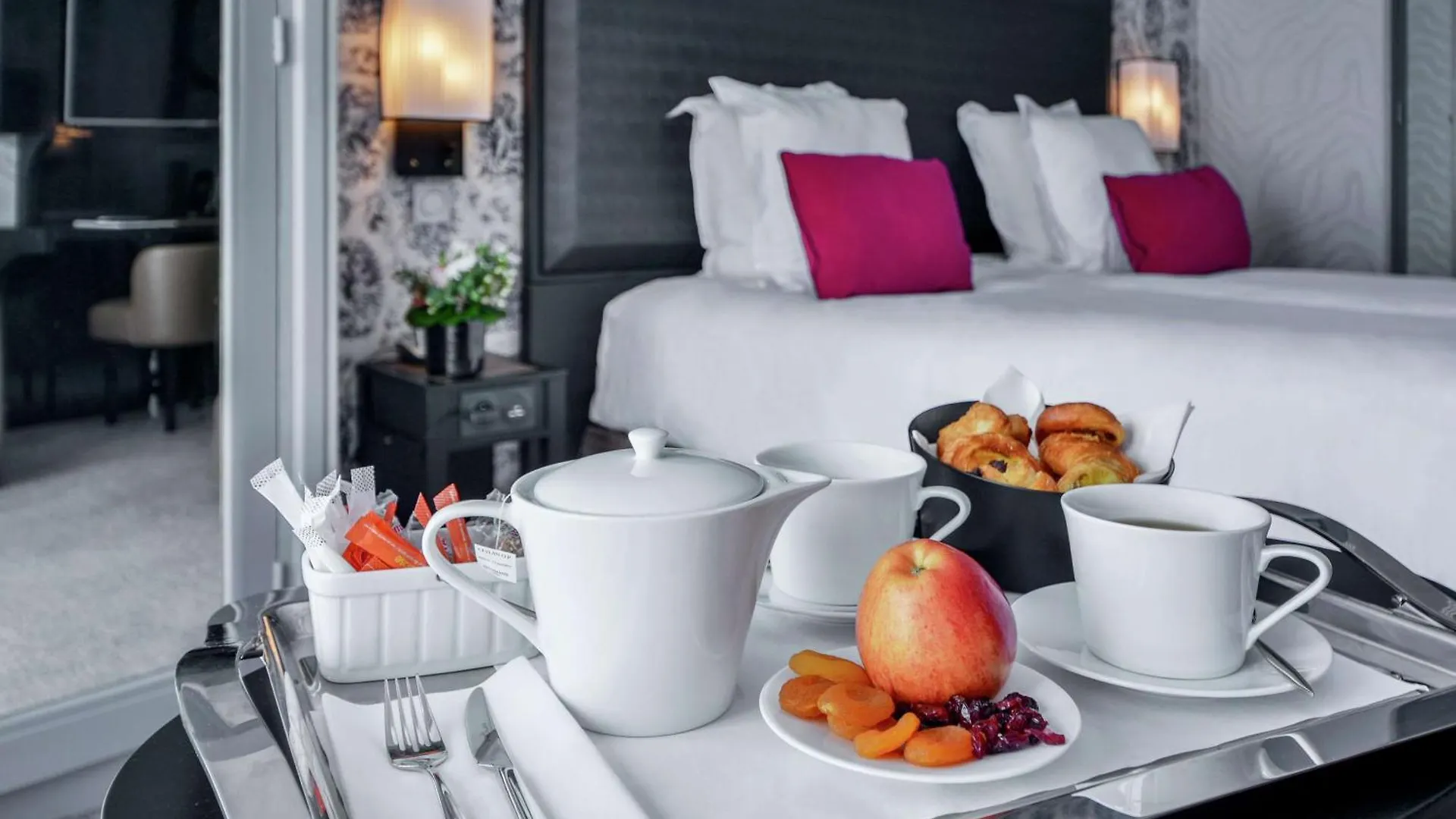 Maison Astor Paris, Curio Collection By Hilton Hotel